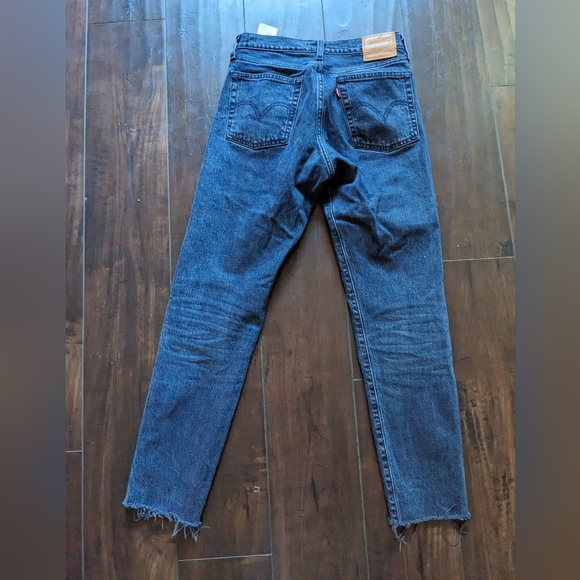 Levi's dark wash wedgie jeans size 26 - Picture 3 of 6